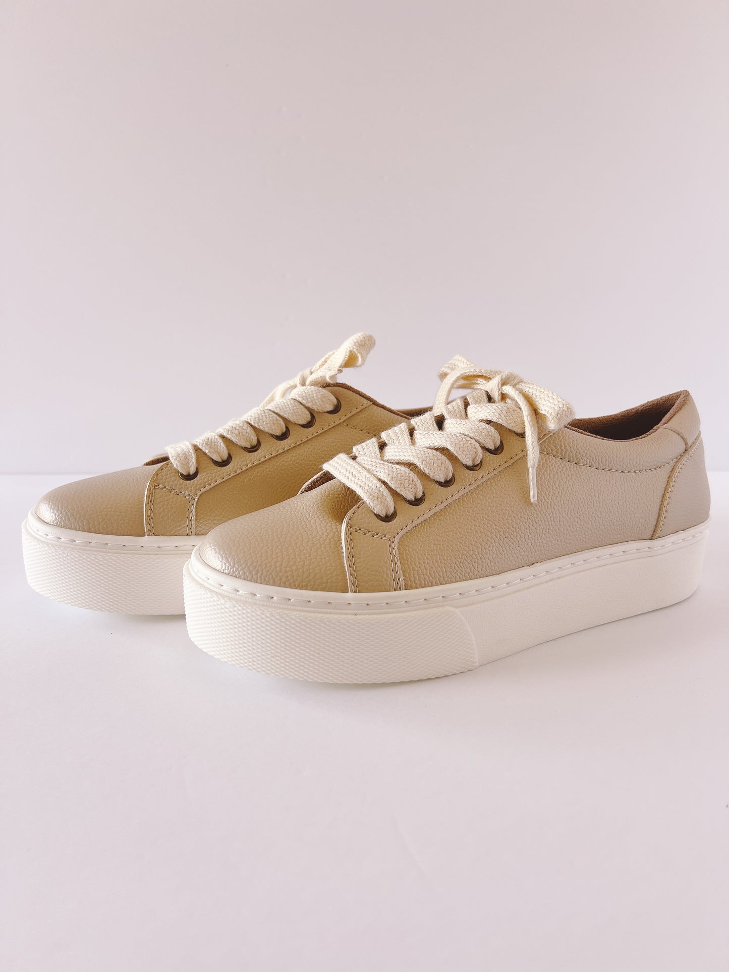Nela Sneakers